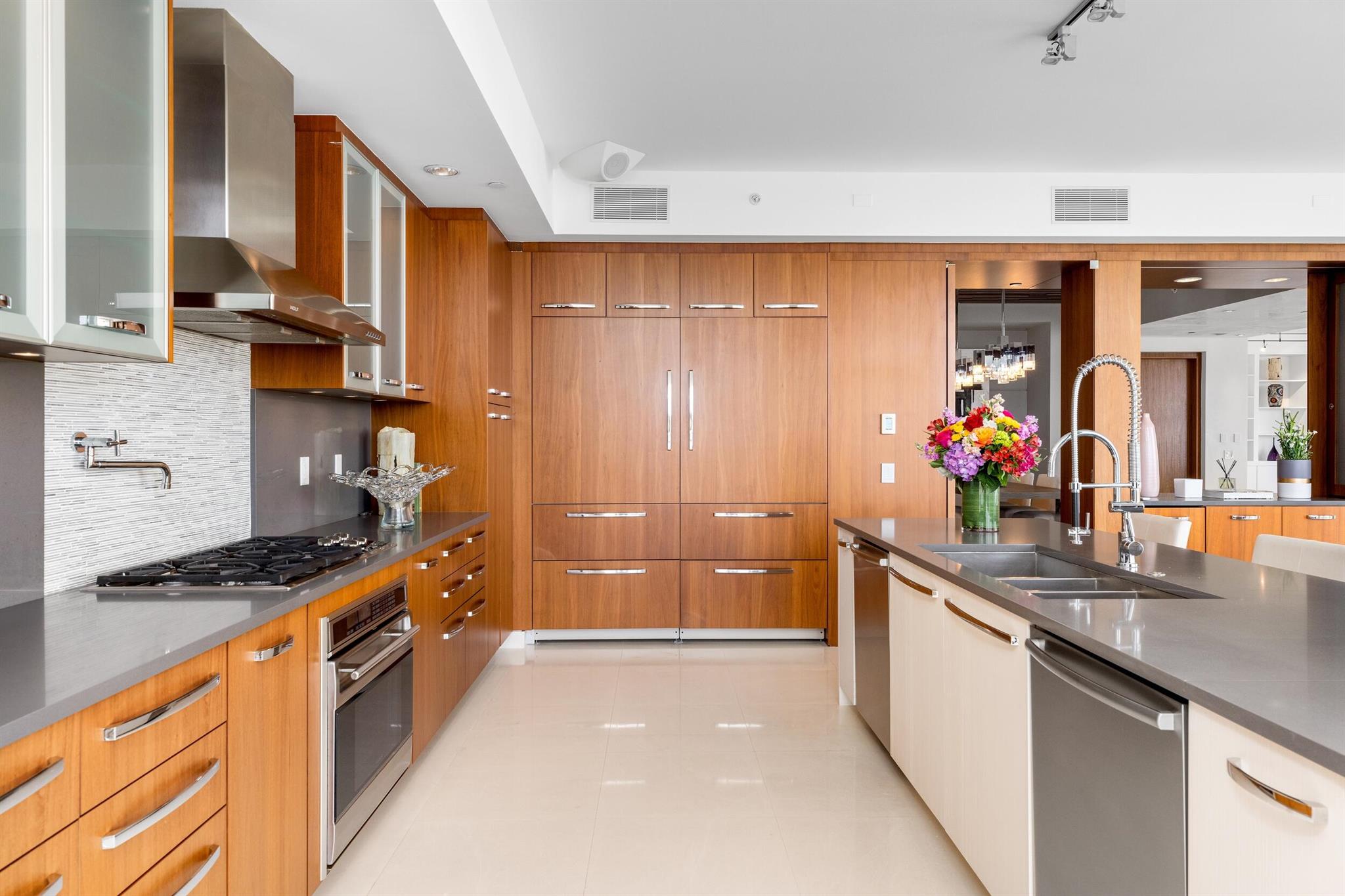 ONE THOUSAND OCEAN - Residential