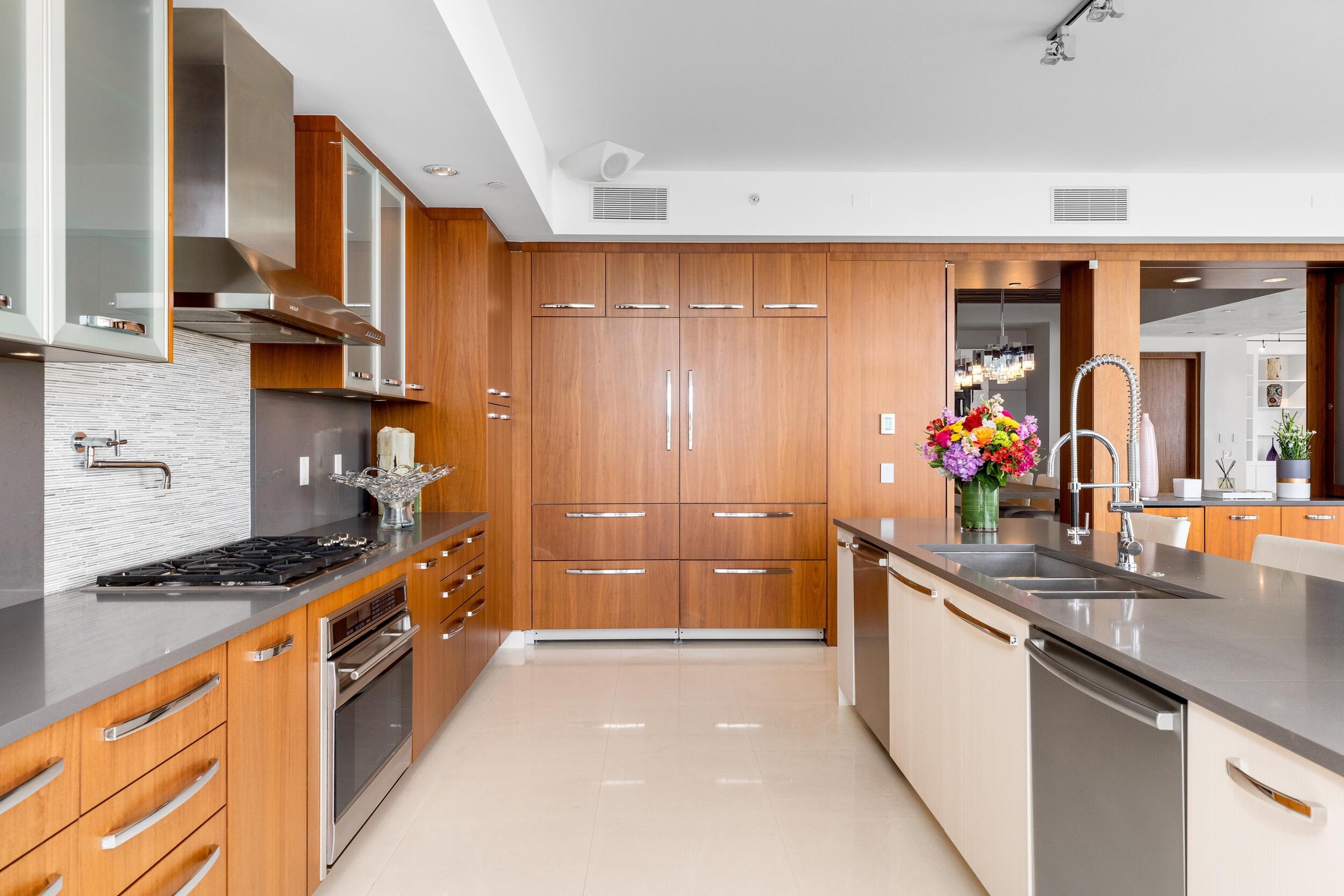 ONE THOUSAND OCEAN - Residential