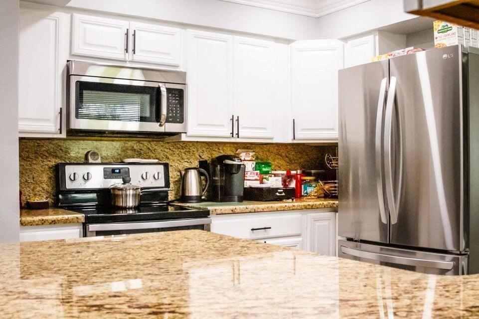 LONE PINE ESTATES - Residential