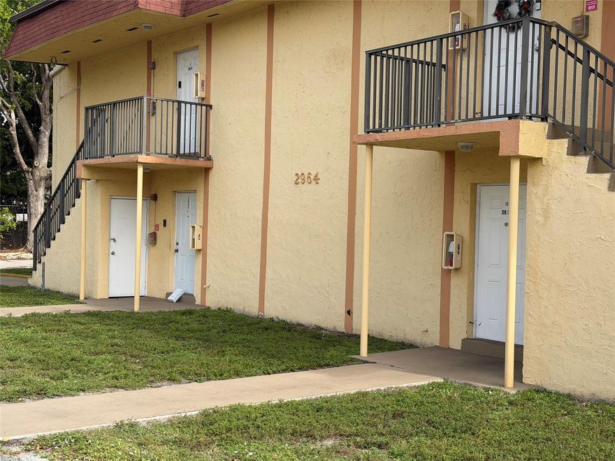 Spacious 840 sq ft unit recently painted and updated with new Stainless Steel appliances and new washer/dryer.  1bedroom, 1.5 bath in great location, surrounded by shopping and restaurants, and public transportation steps away.   Primary bedroom with ensuite bath and walk in closet.   Half bath for convenience of guests.  Plenty storage in large in unit laundry room, as well as two closets in hallway.