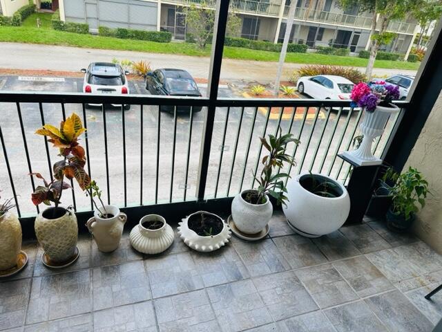 RAMBLEWOOD EAST CONDO - Residential Lease