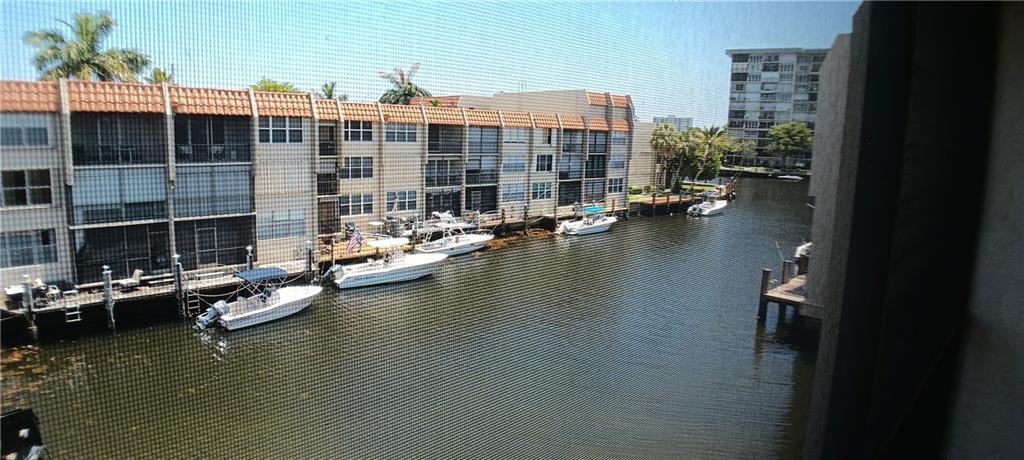 Island Club - Residential