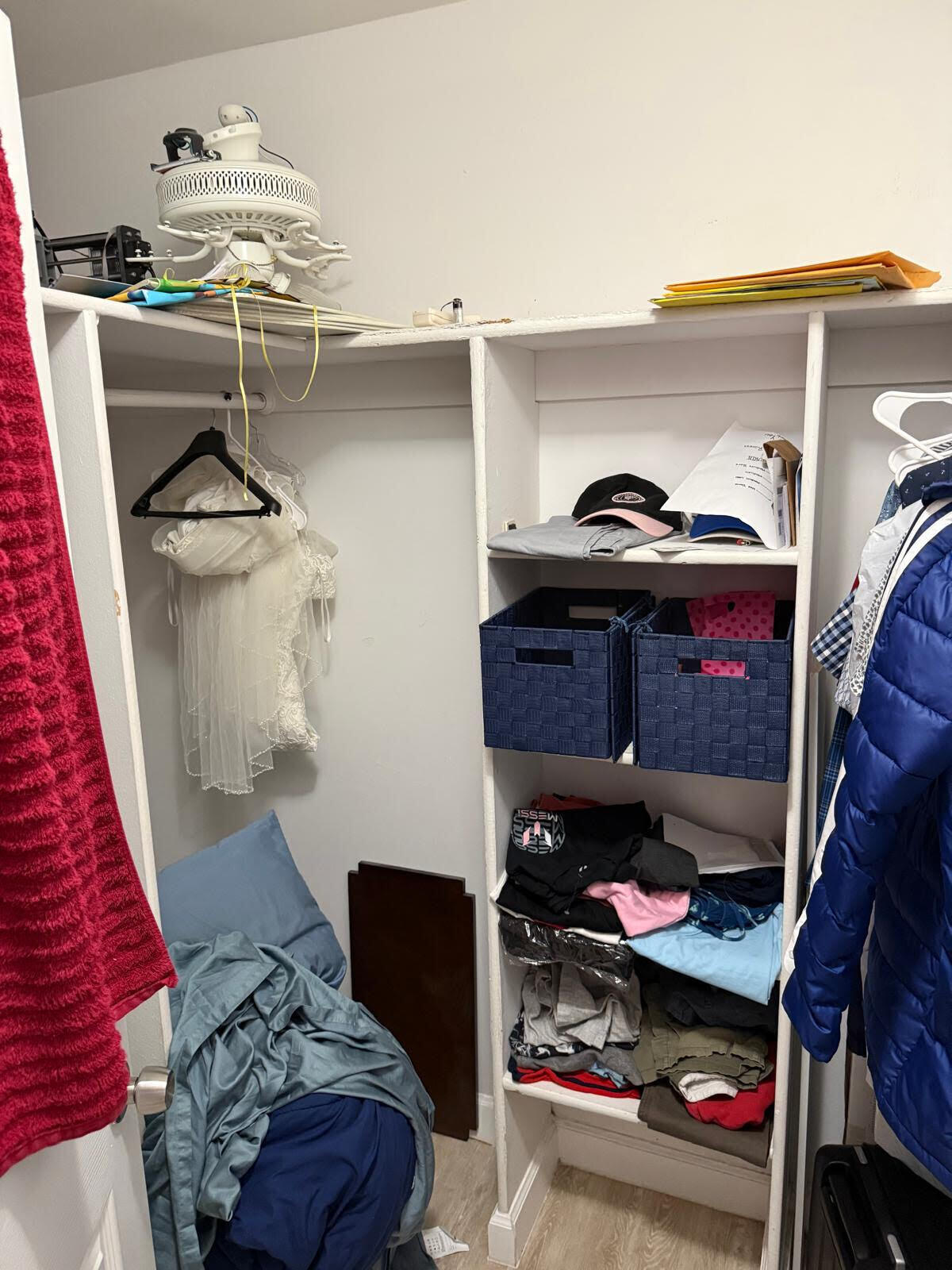 TOWNHOUSES OF EMERALD HILLS - Residential Lease