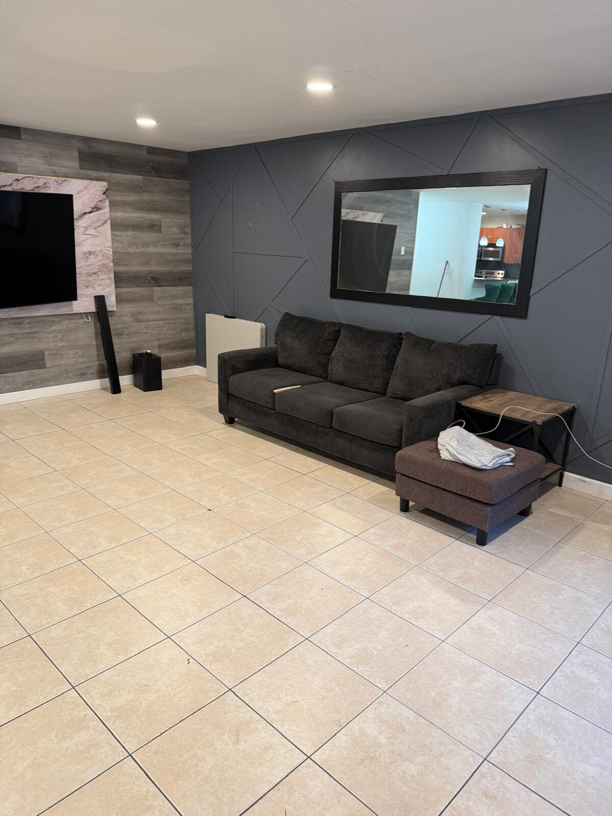 TOWNHOUSES OF EMERALD HILLS - Residential Lease