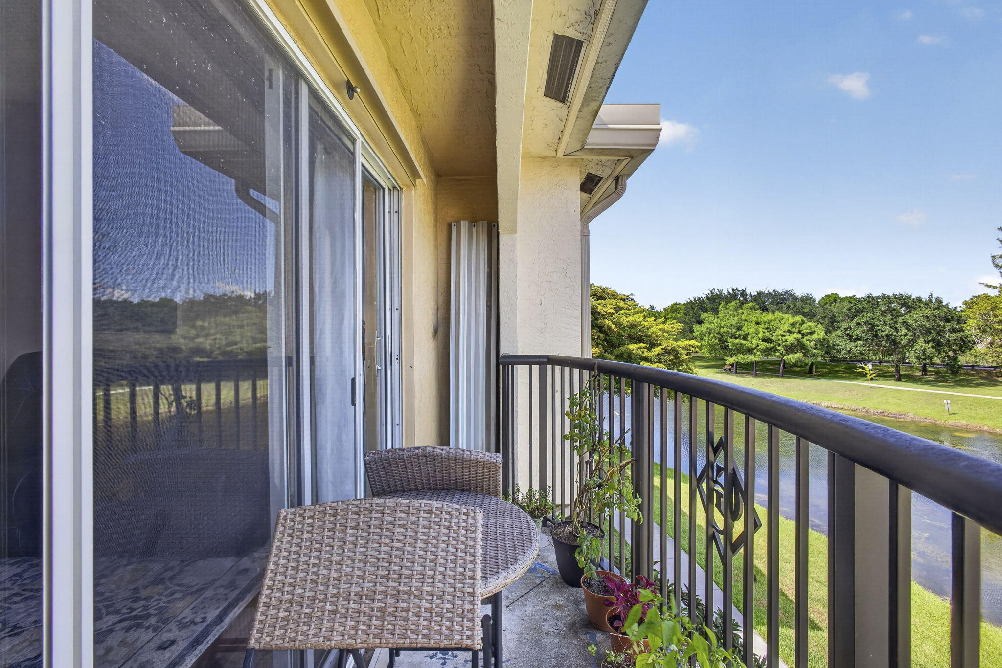 GRAND VIEW AT CRESTWOOD CONDO - Residential