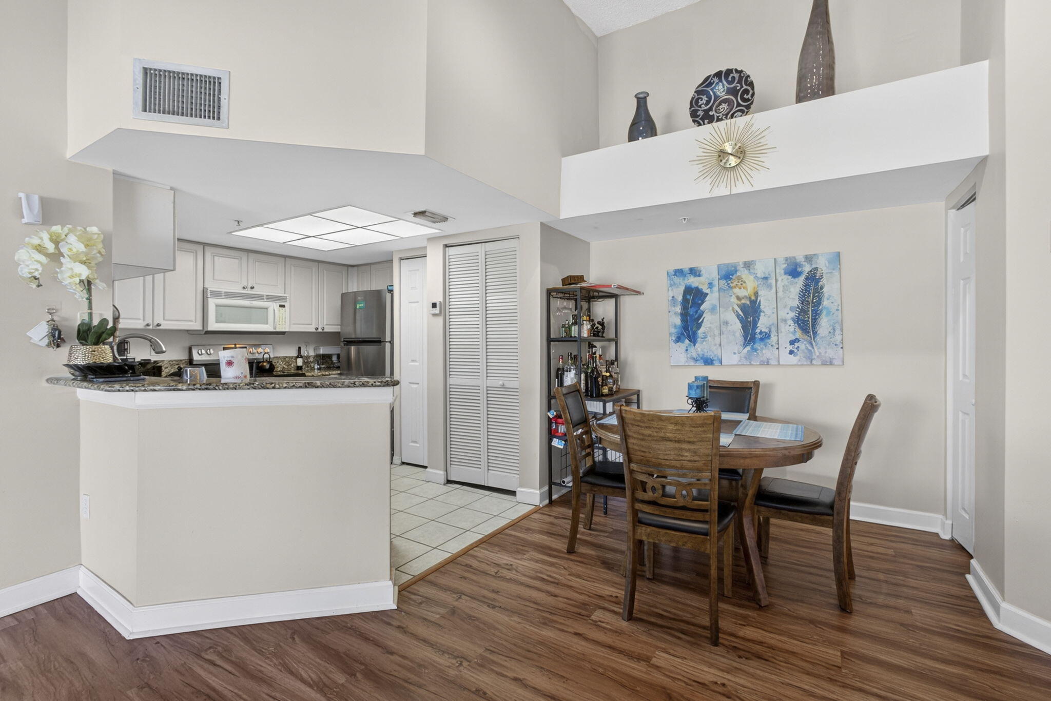 GRAND VIEW AT CRESTWOOD CONDO - Residential