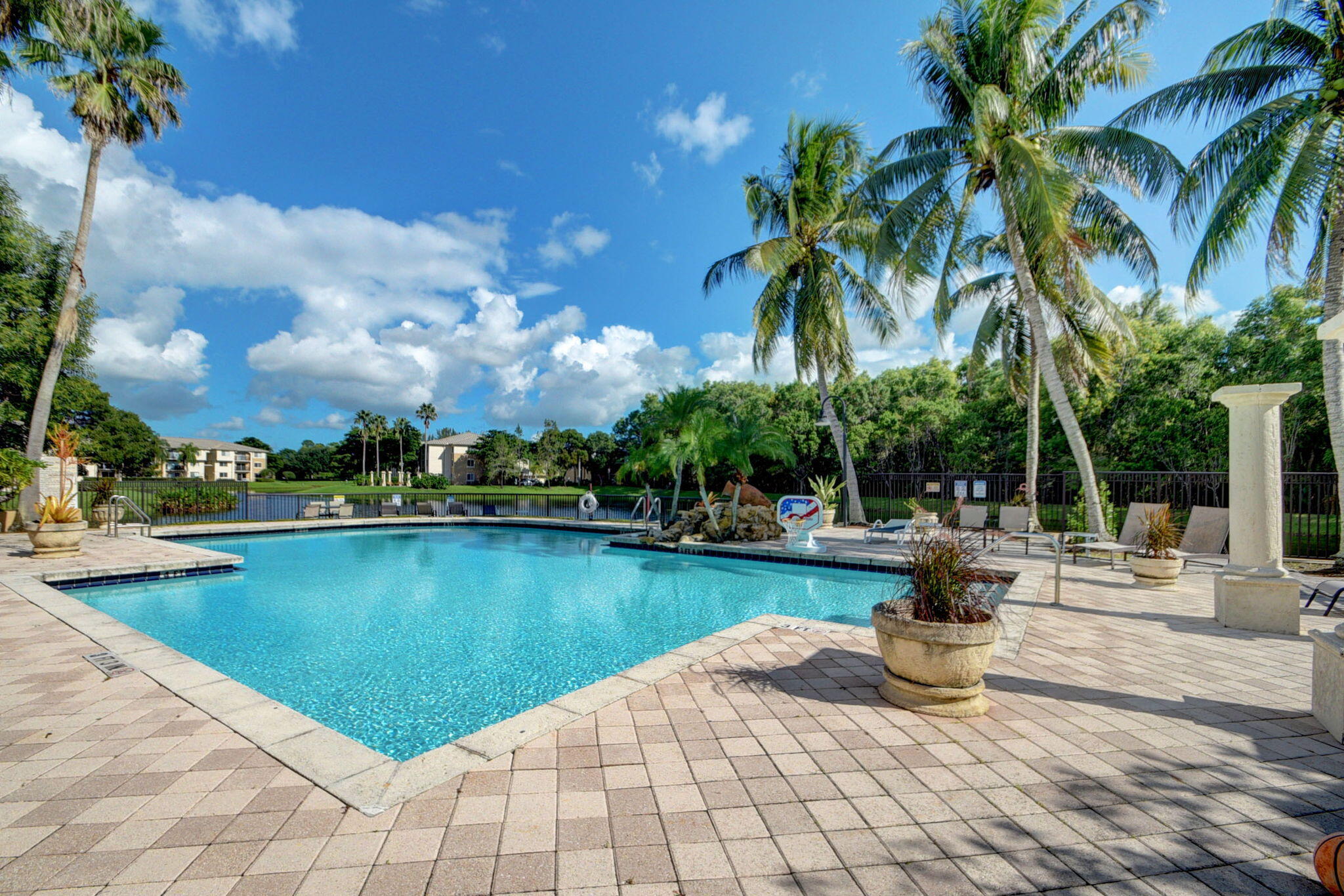 GRAND VIEW AT CRESTWOOD CONDO - Residential