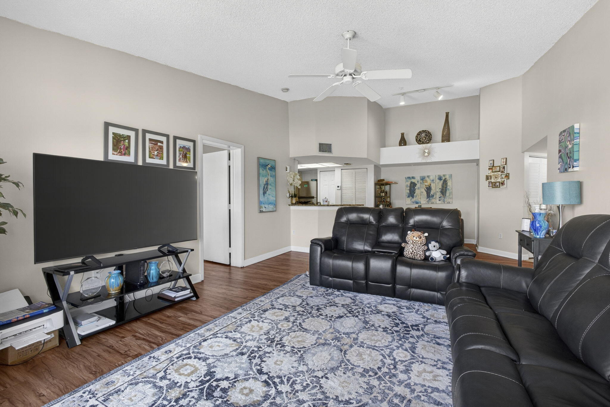 GRAND VIEW AT CRESTWOOD CONDO - Residential