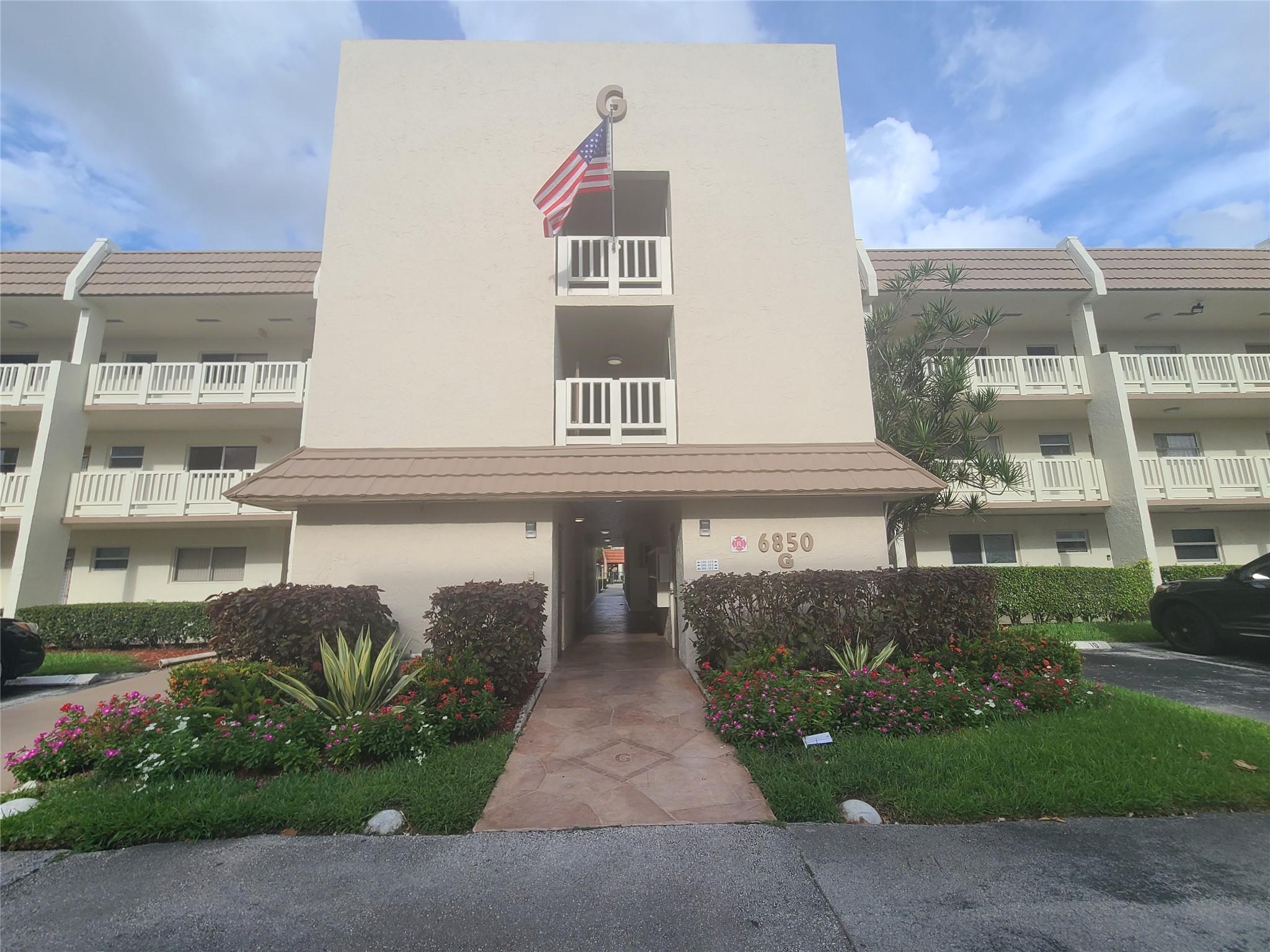 ROYAL PARK GARDENS - Residential