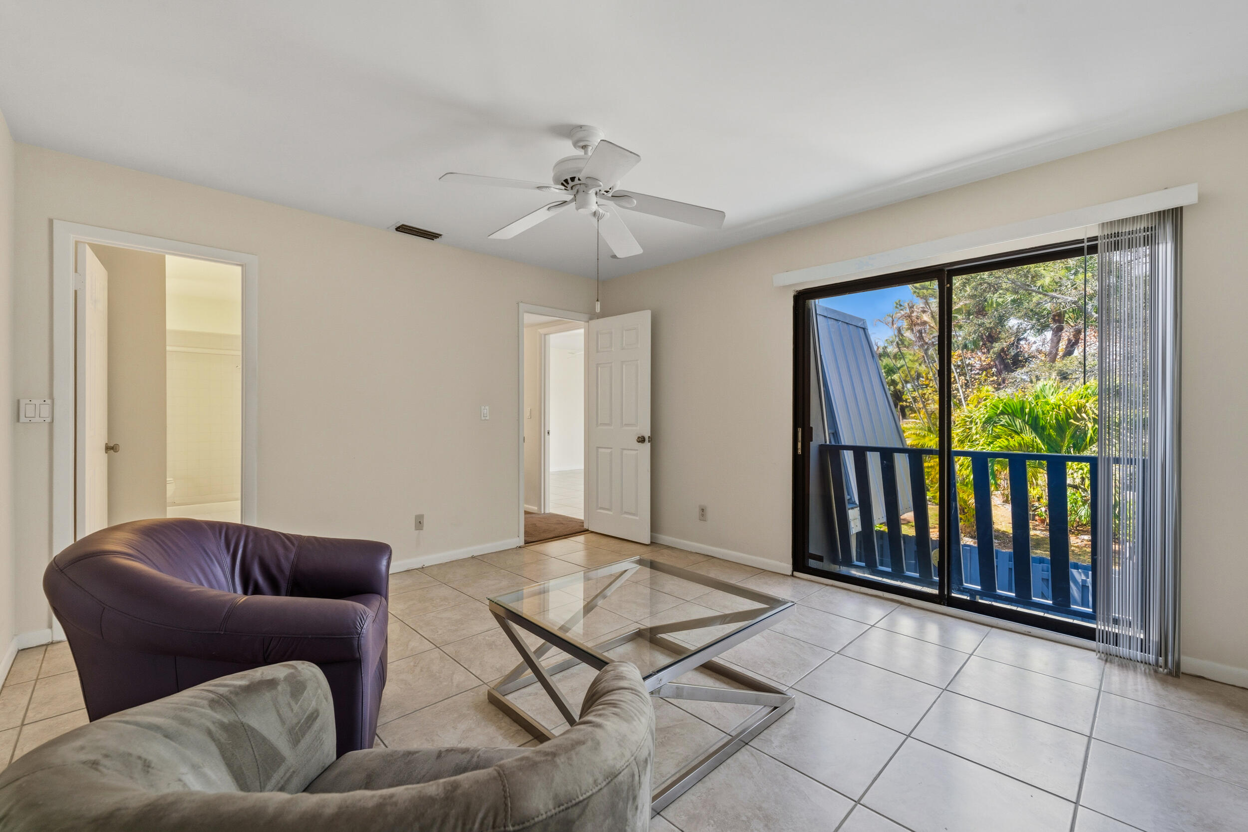 THE COURT YARDS CONDO - Residential