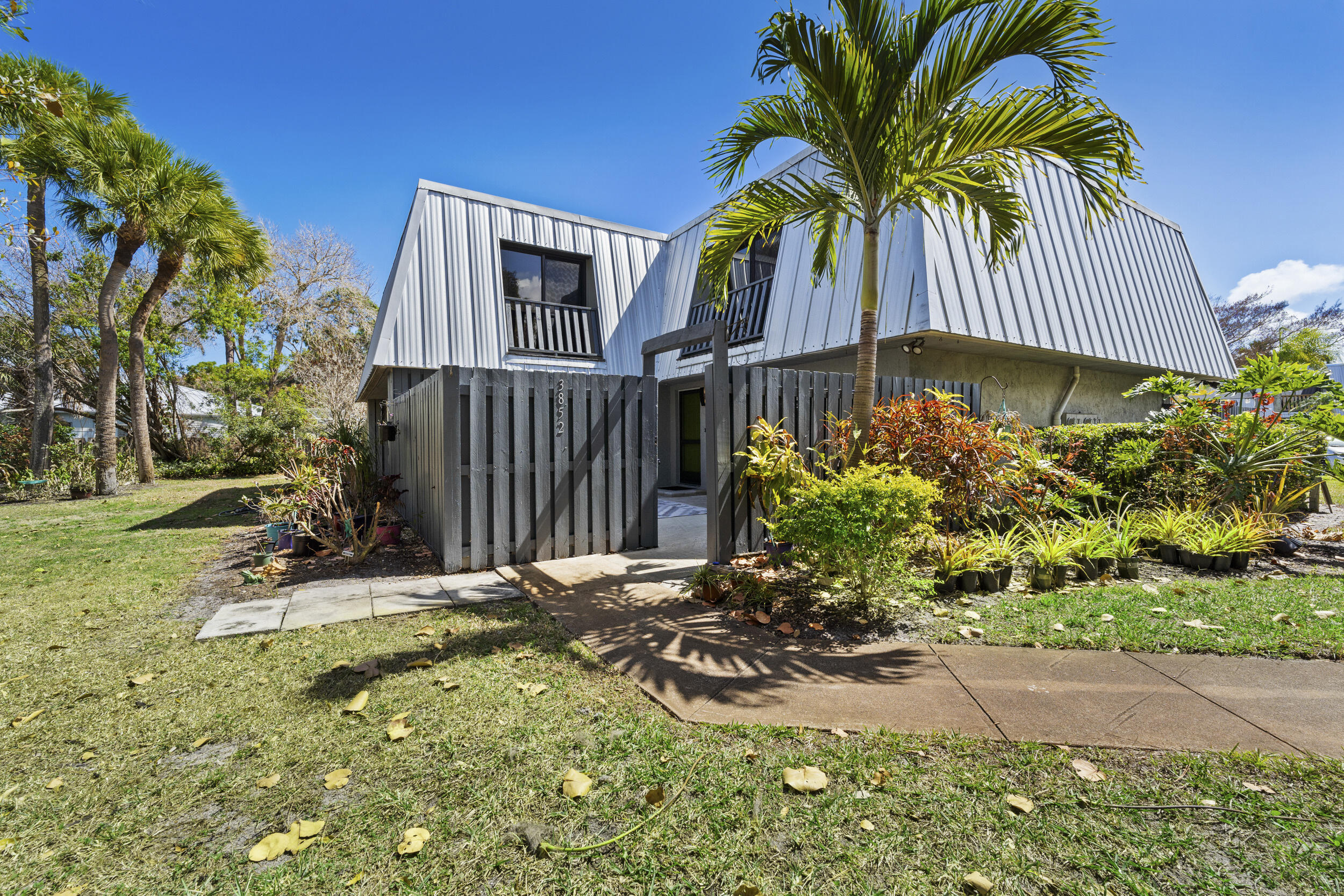 3852 SE Jefferson Street