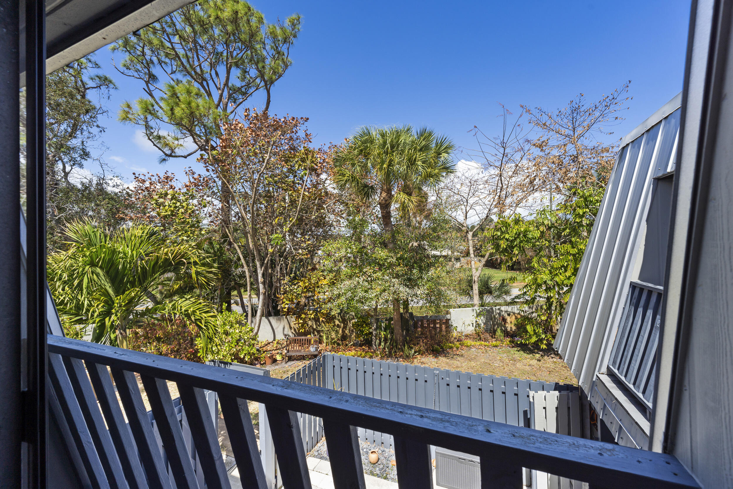 THE COURT YARDS CONDO - Residential