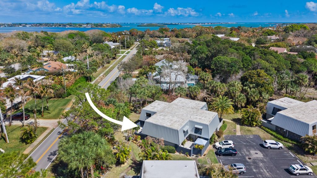 Photo of 3852 SE Jefferson Street, Stuart, FL 34997 (MLS # R11169178)