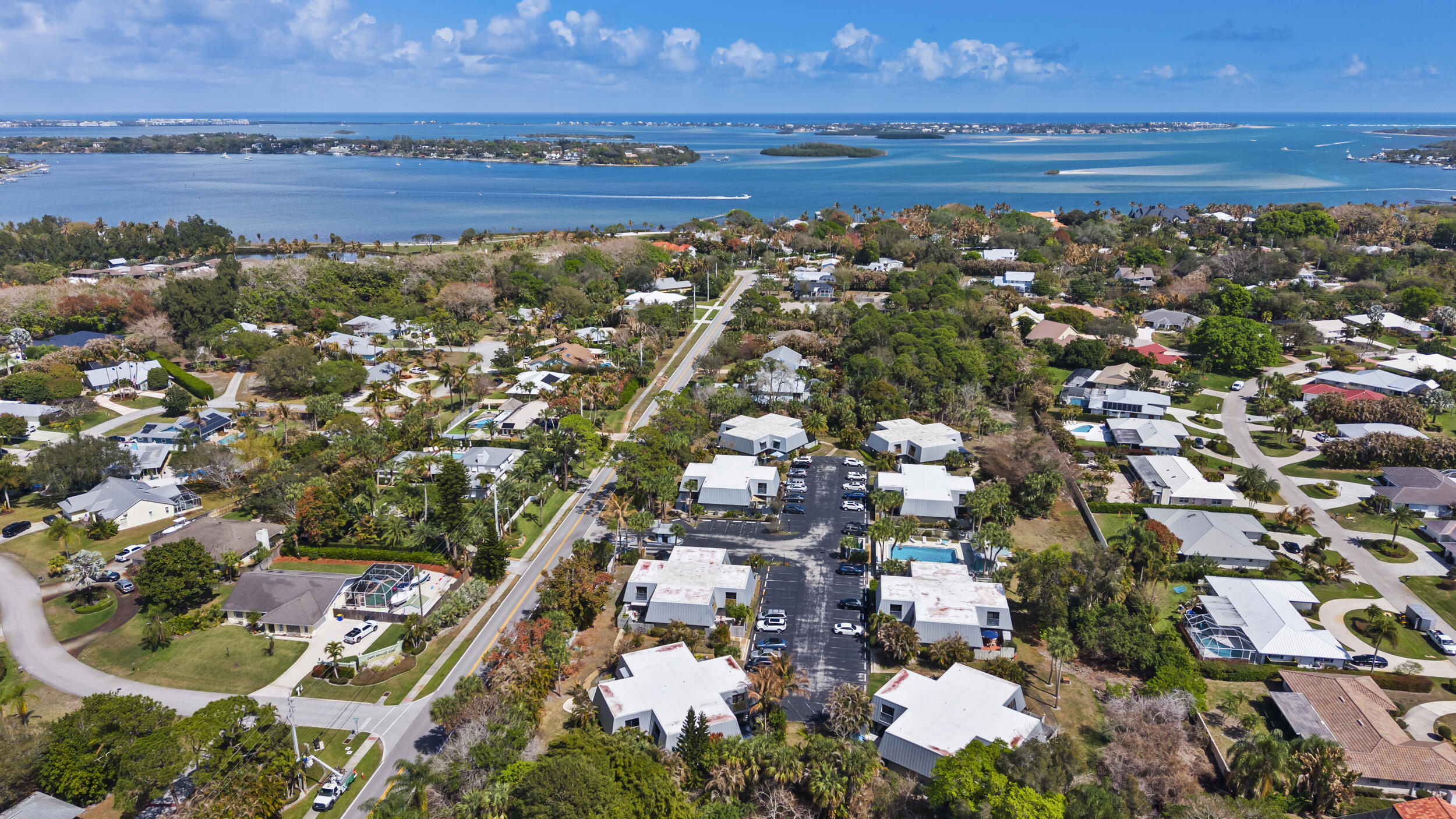 THE COURT YARDS CONDO - Residential
