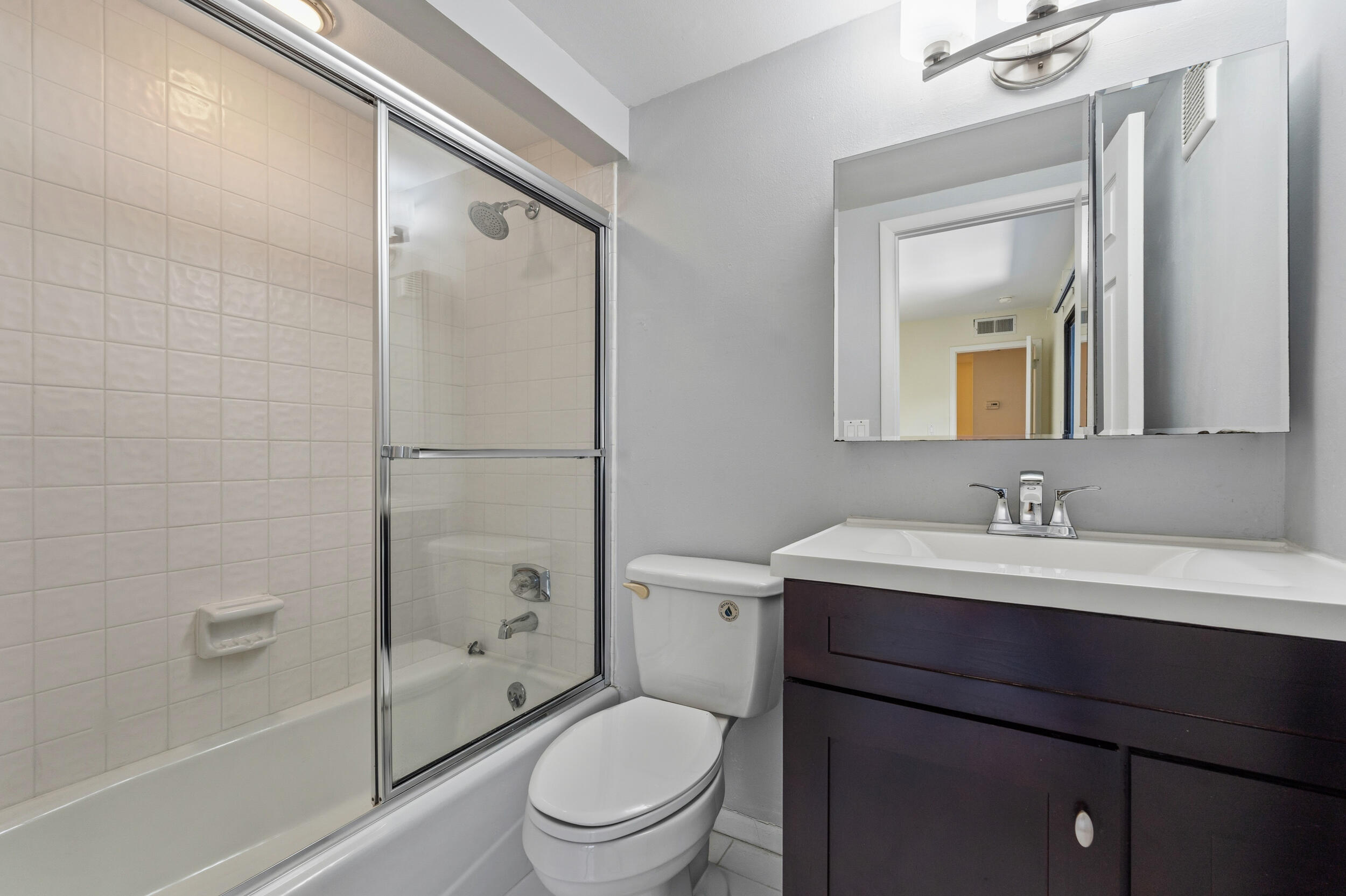 THE COURT YARDS CONDO - Residential