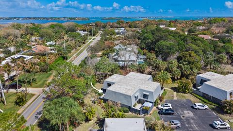 Photo of 3852 SE Jefferson Street, Stuart, FL 34997 (MLS # R11169178)