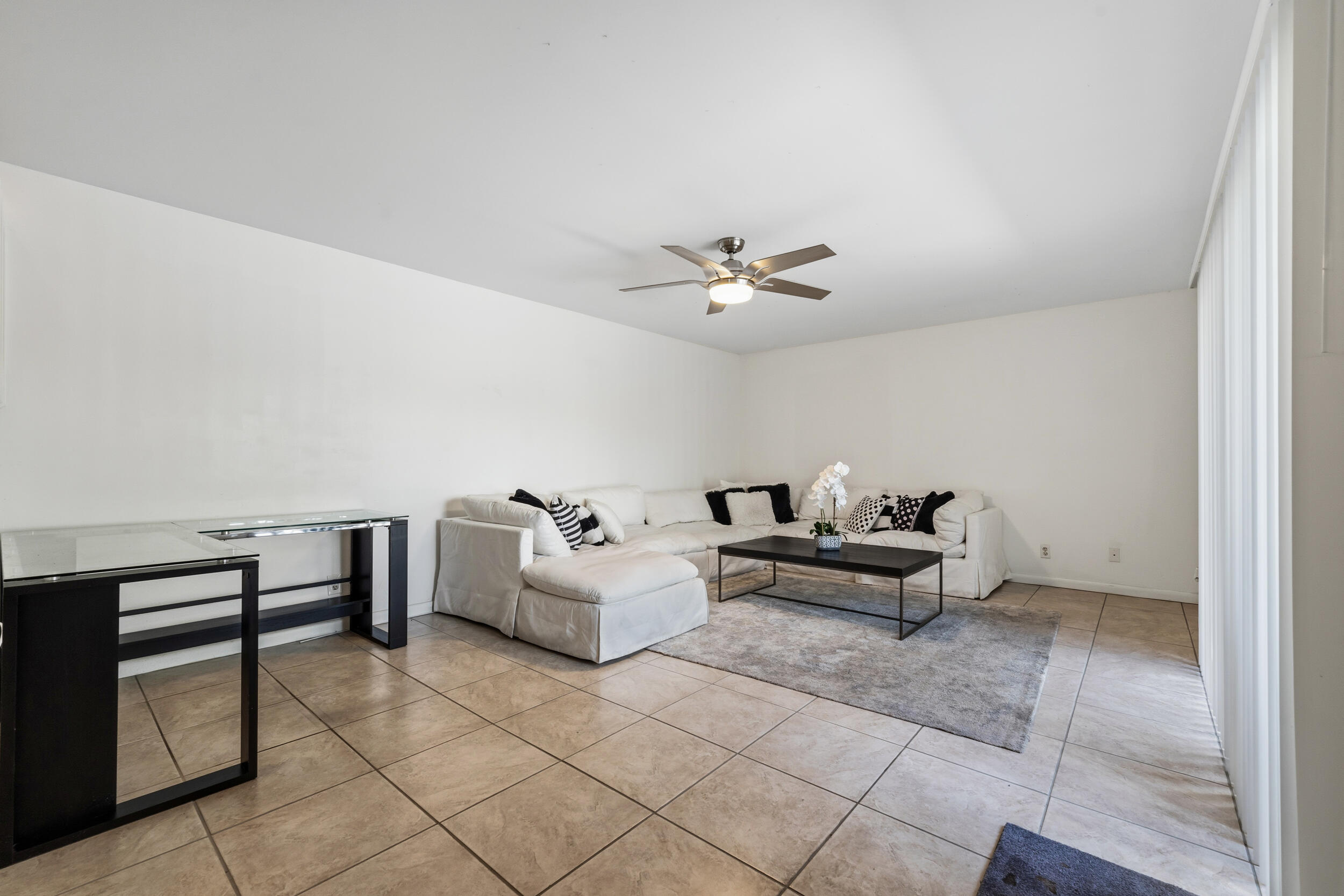 THE COURT YARDS CONDO - Residential