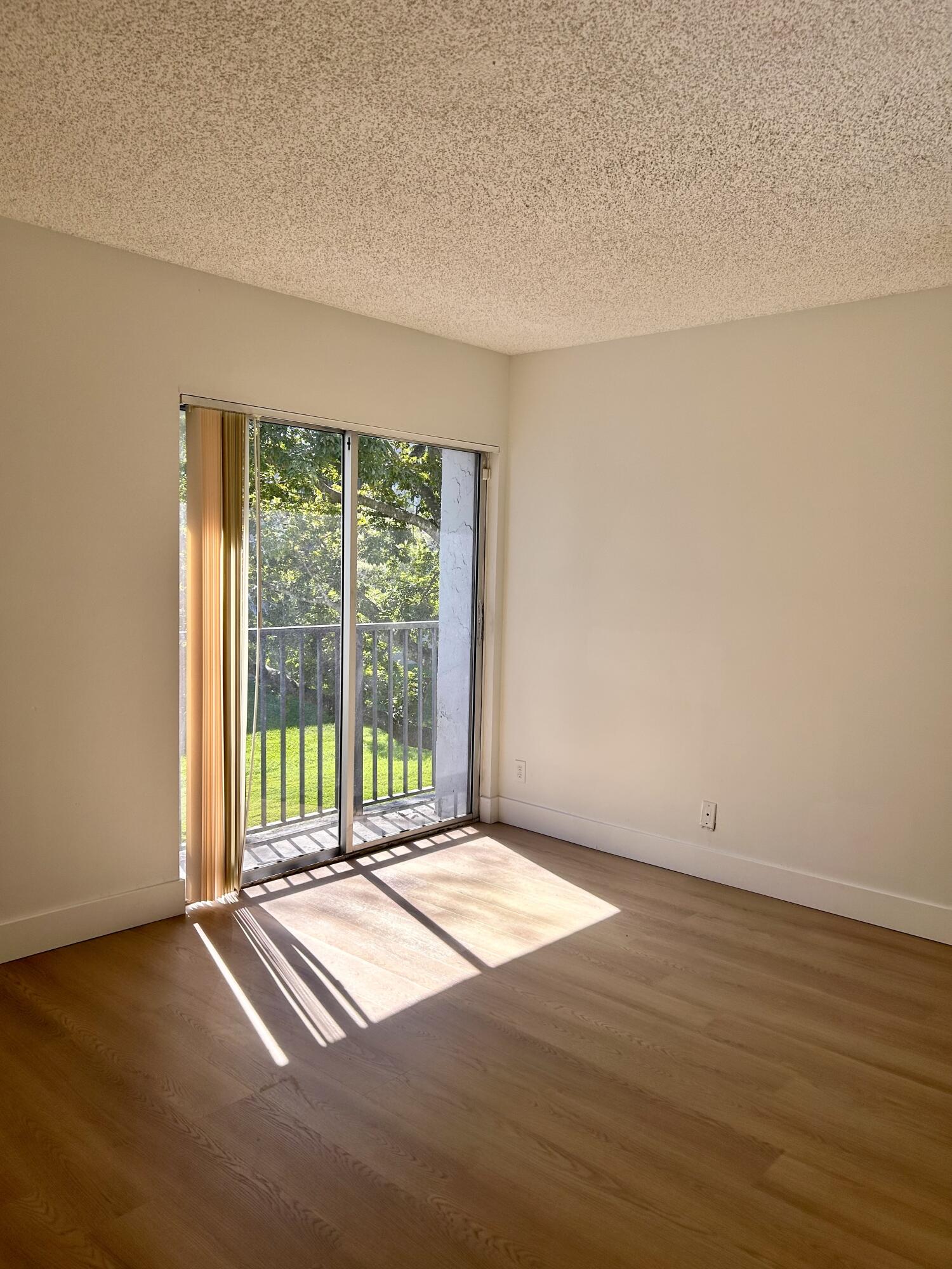 LAKESHORE AT UNIVERSITY PARK - Residential Lease