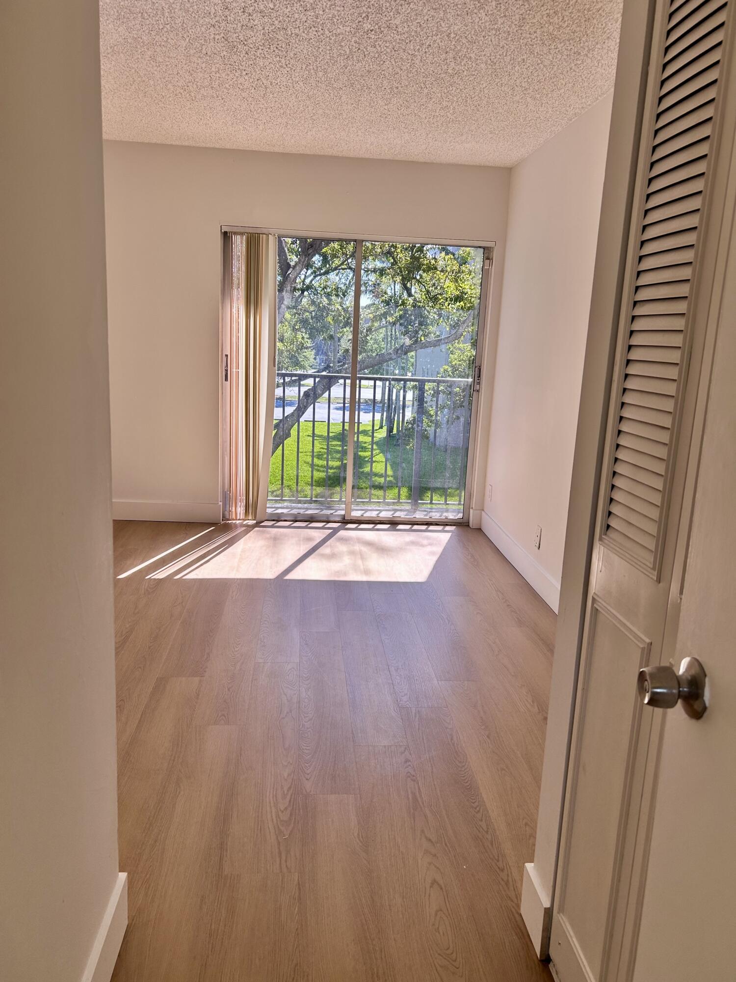 LAKESHORE AT UNIVERSITY PARK - Residential Lease