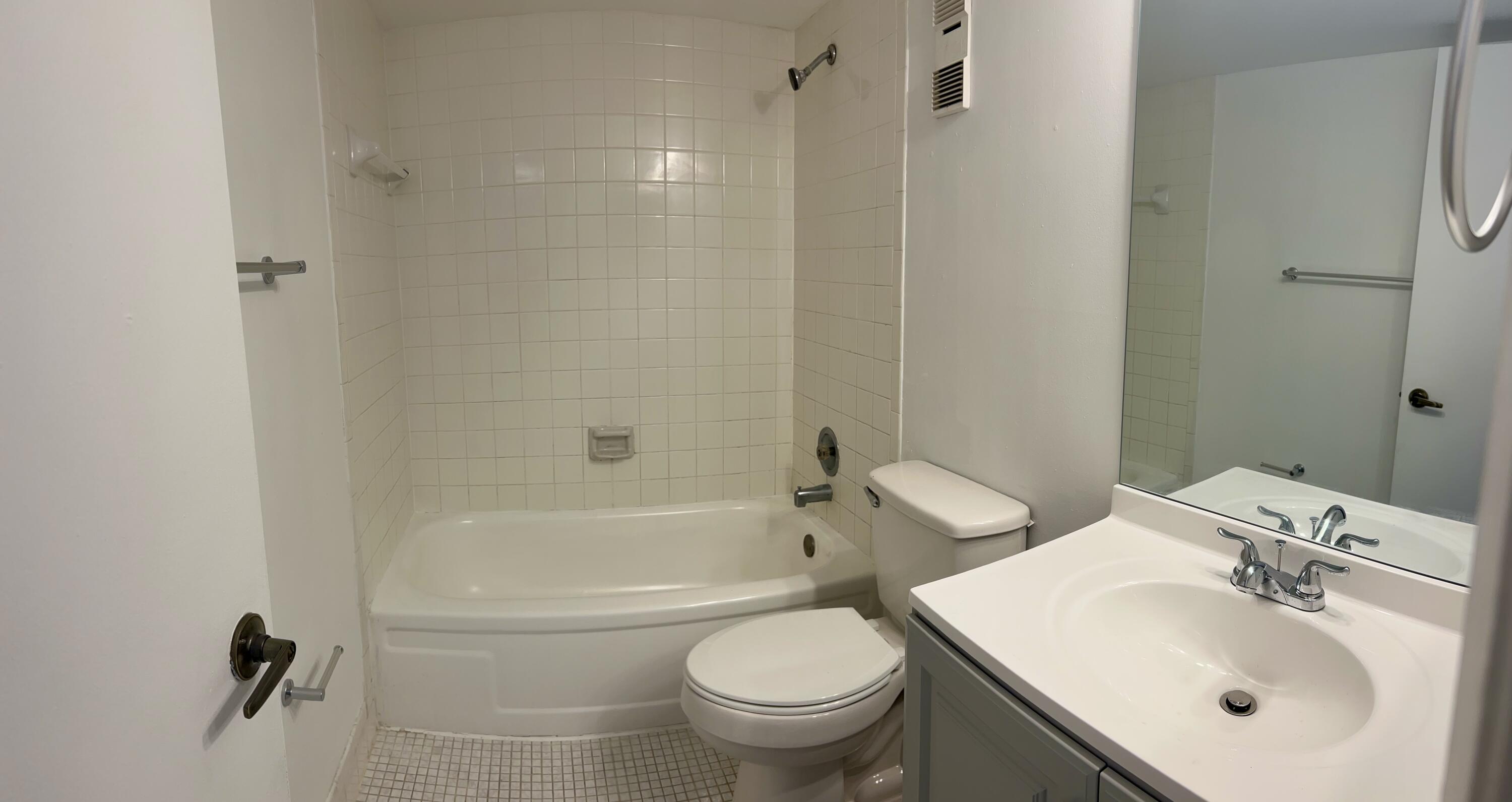 LAKESHORE AT UNIVERSITY PARK - Residential Lease