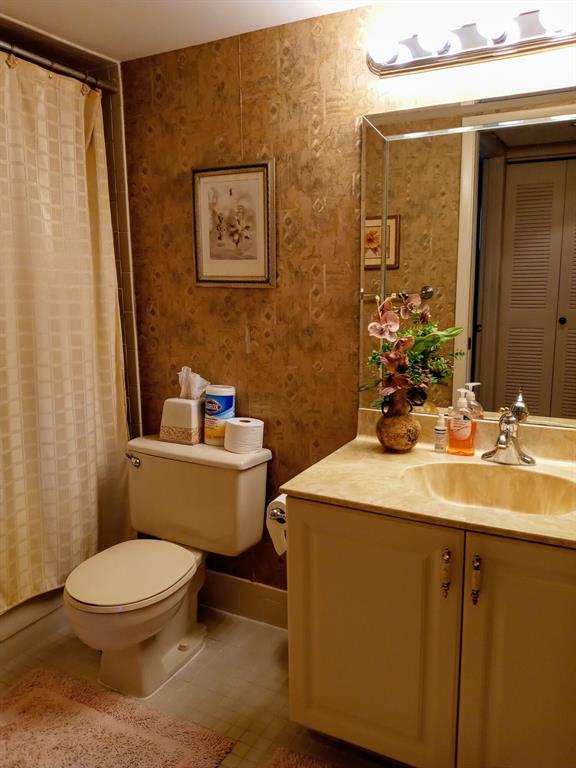 HUNTINGTON LAKES - Residential