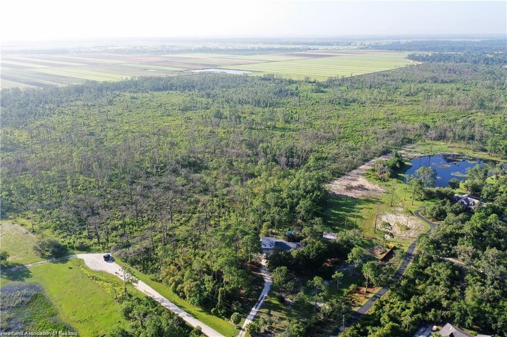 725 Moon Ranch Rd