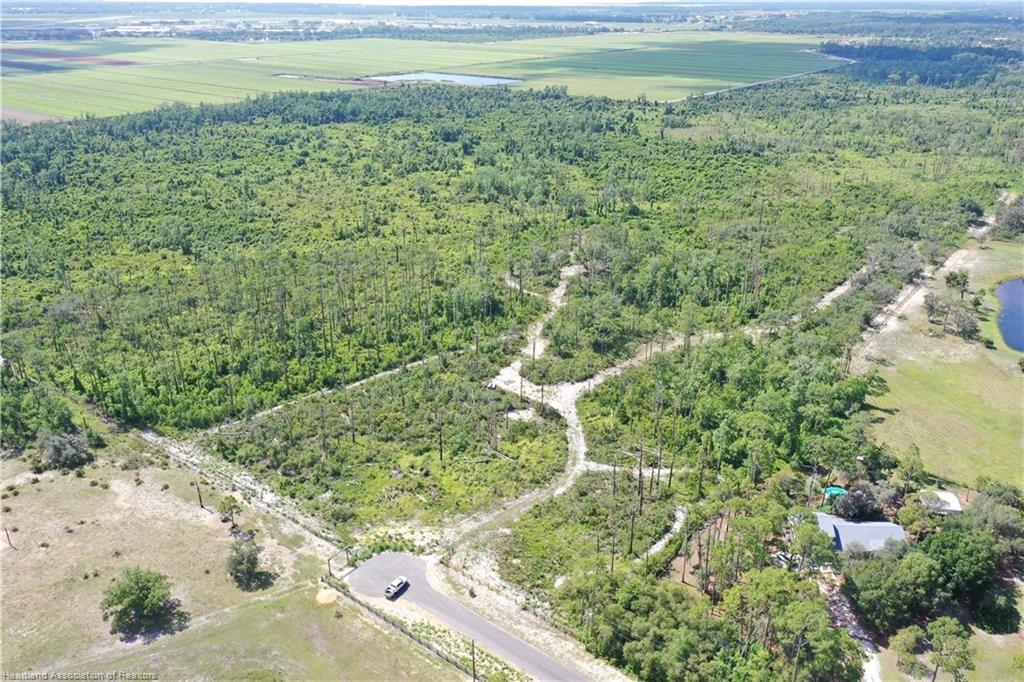 725 Moon Ranch Rd