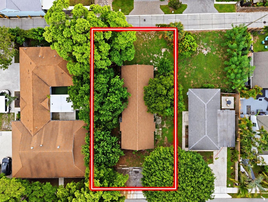 Photo of 338 SE 1st Avenue, Delray Beach, FL 33444 (MLS # B26079794)