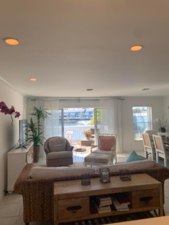 VILLAS OF OCEAN DUNES 4 - Residential Lease