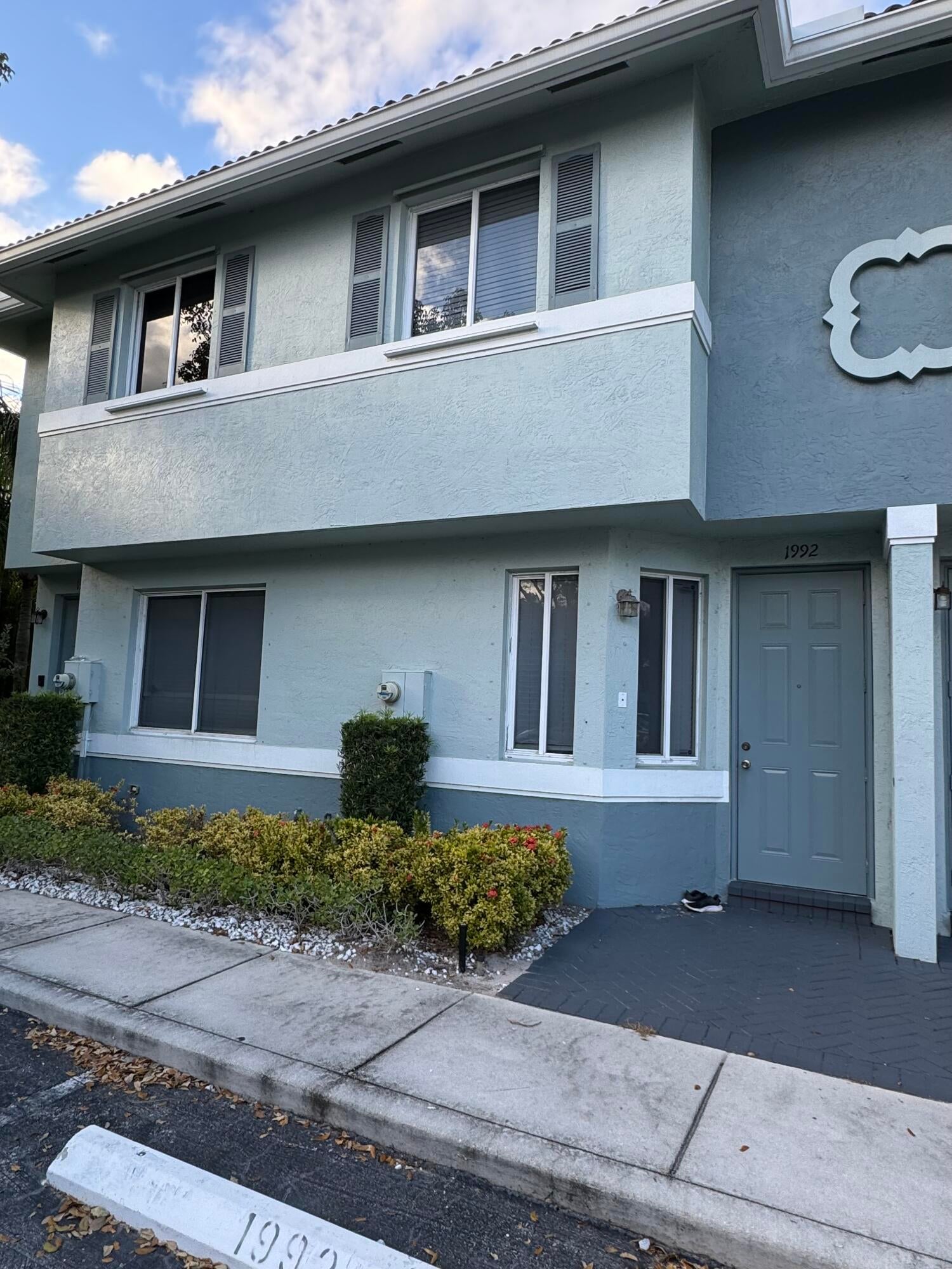 1992 ALAMANDA Way