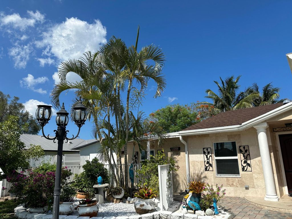 Photo of 8070 E Rose Marie Ave Avenue E, Boynton Beach, FL 33472 (MLS # B26028964)