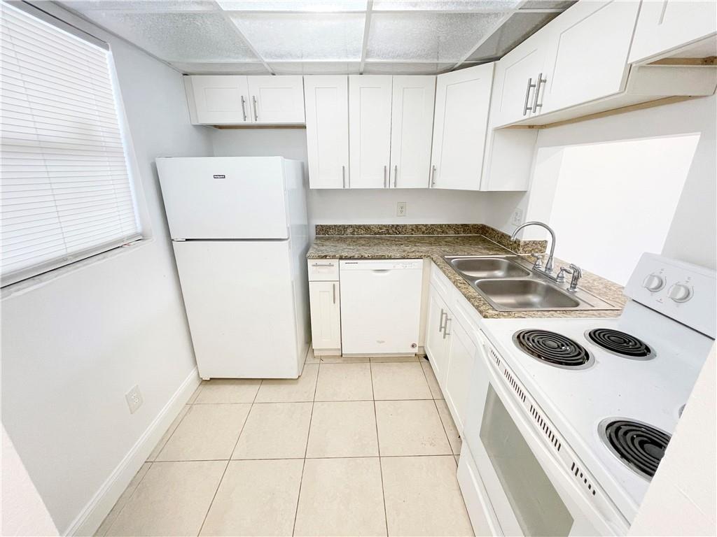 BROOKFIELD SQUARE CONDO U - Residential