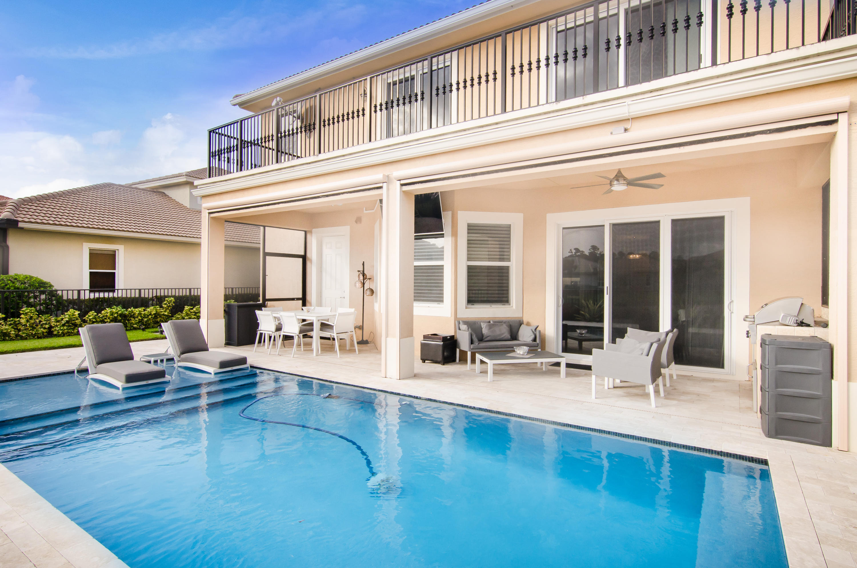 PALOMA - Residential Lease