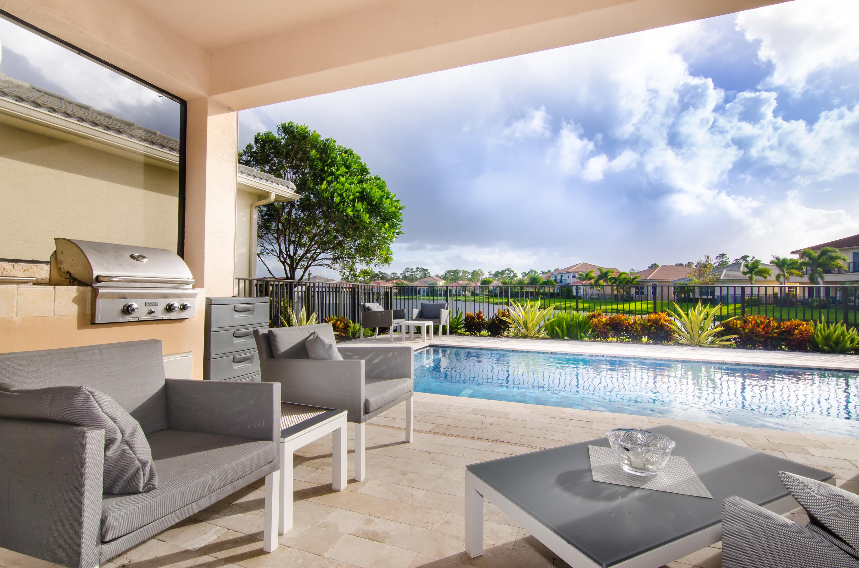 PALOMA - Residential Lease