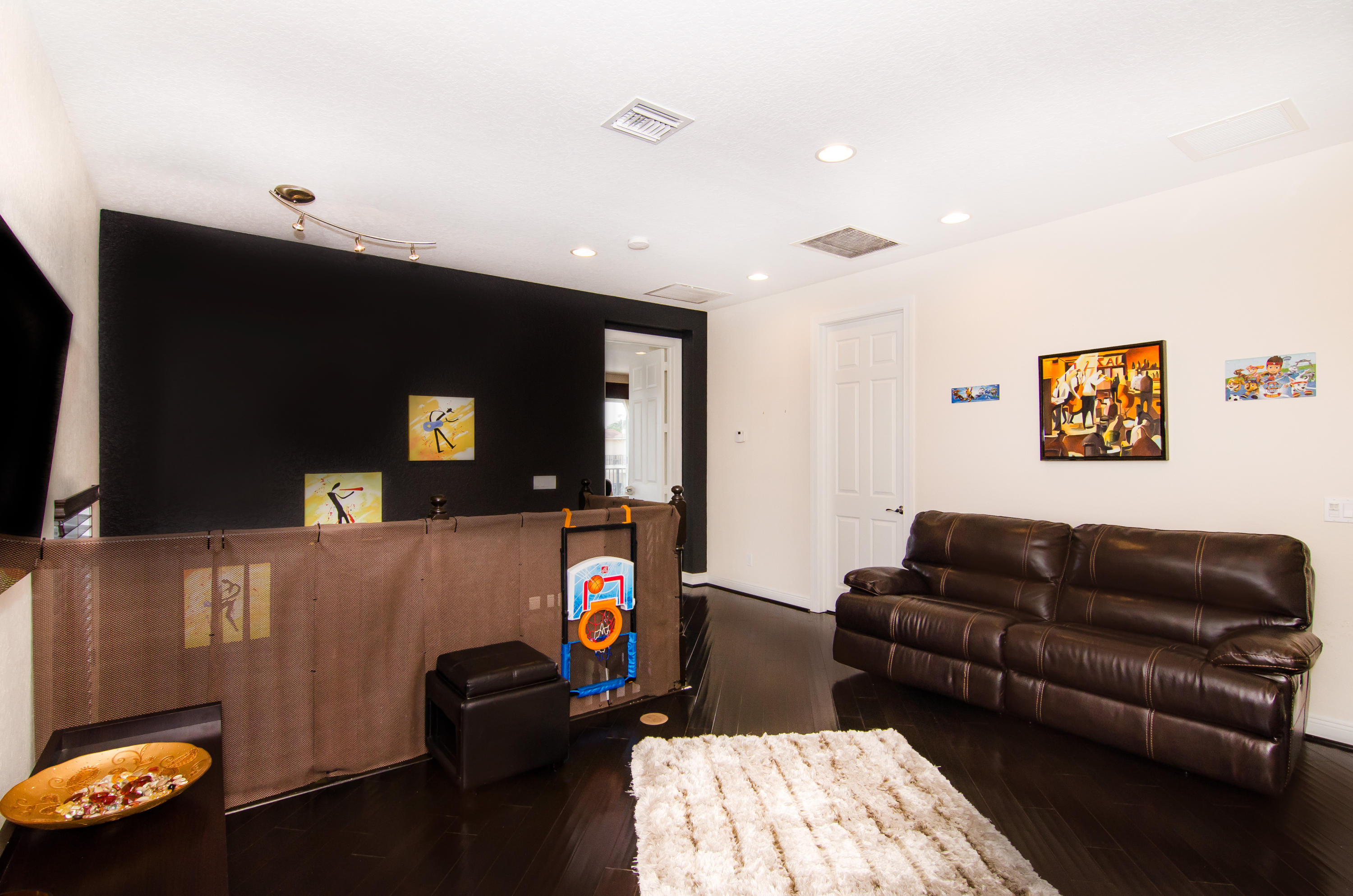 PALOMA - Residential Lease