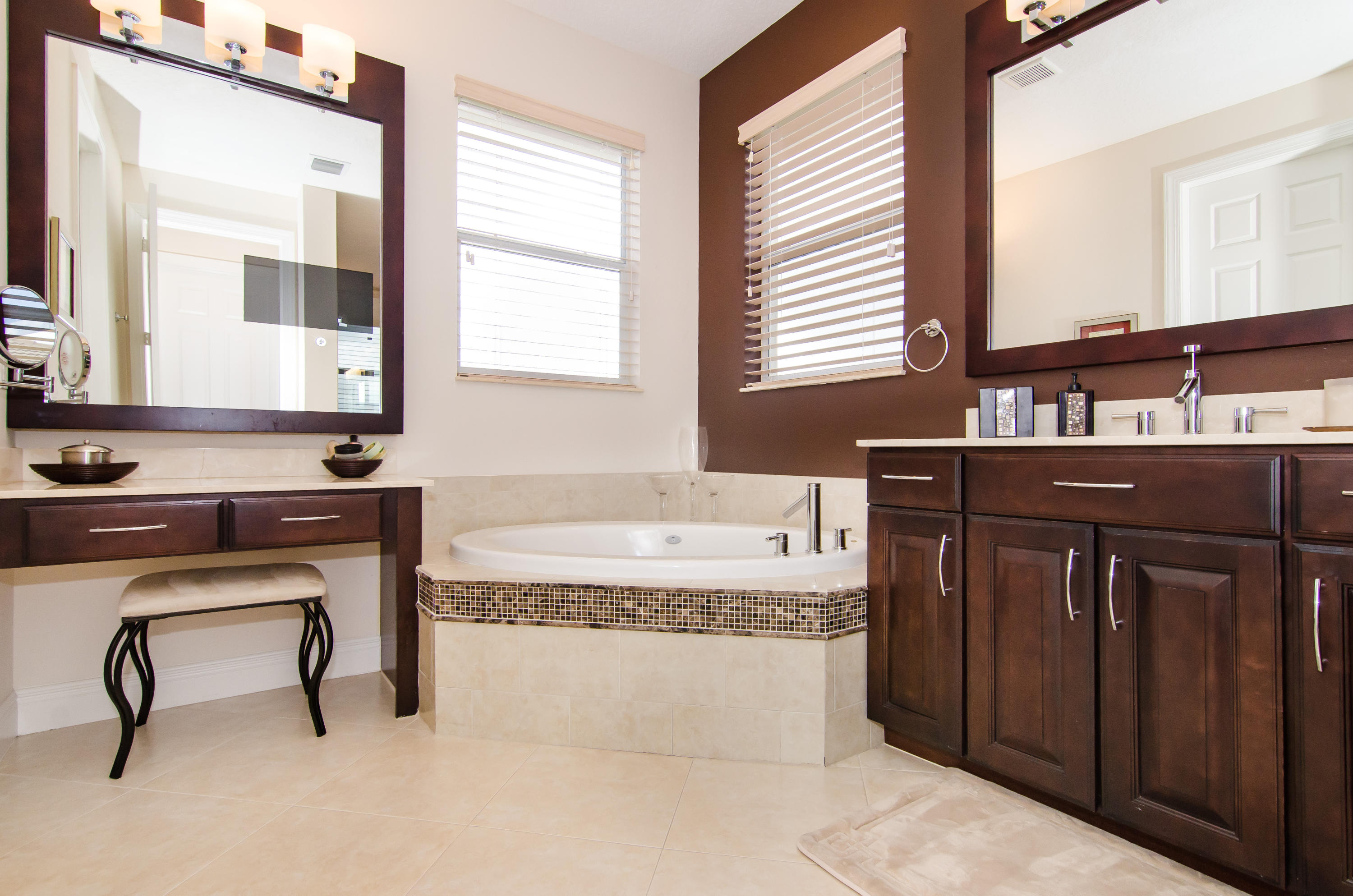 PALOMA - Residential Lease