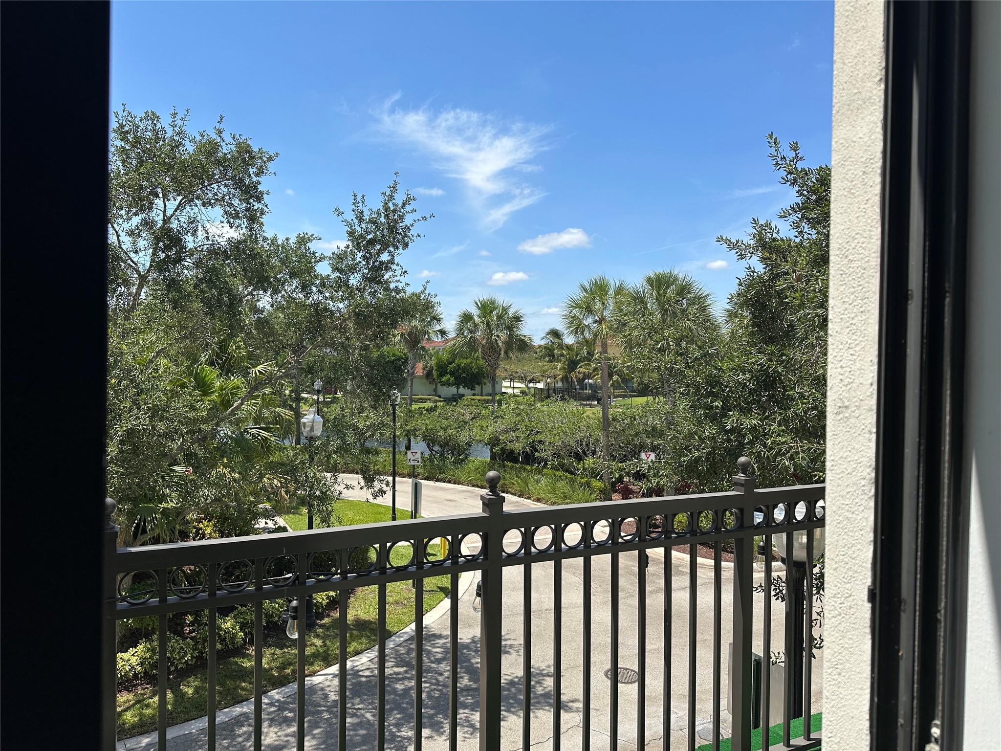 SAWGRASS LAKES - ARTESIA - Residential Lease