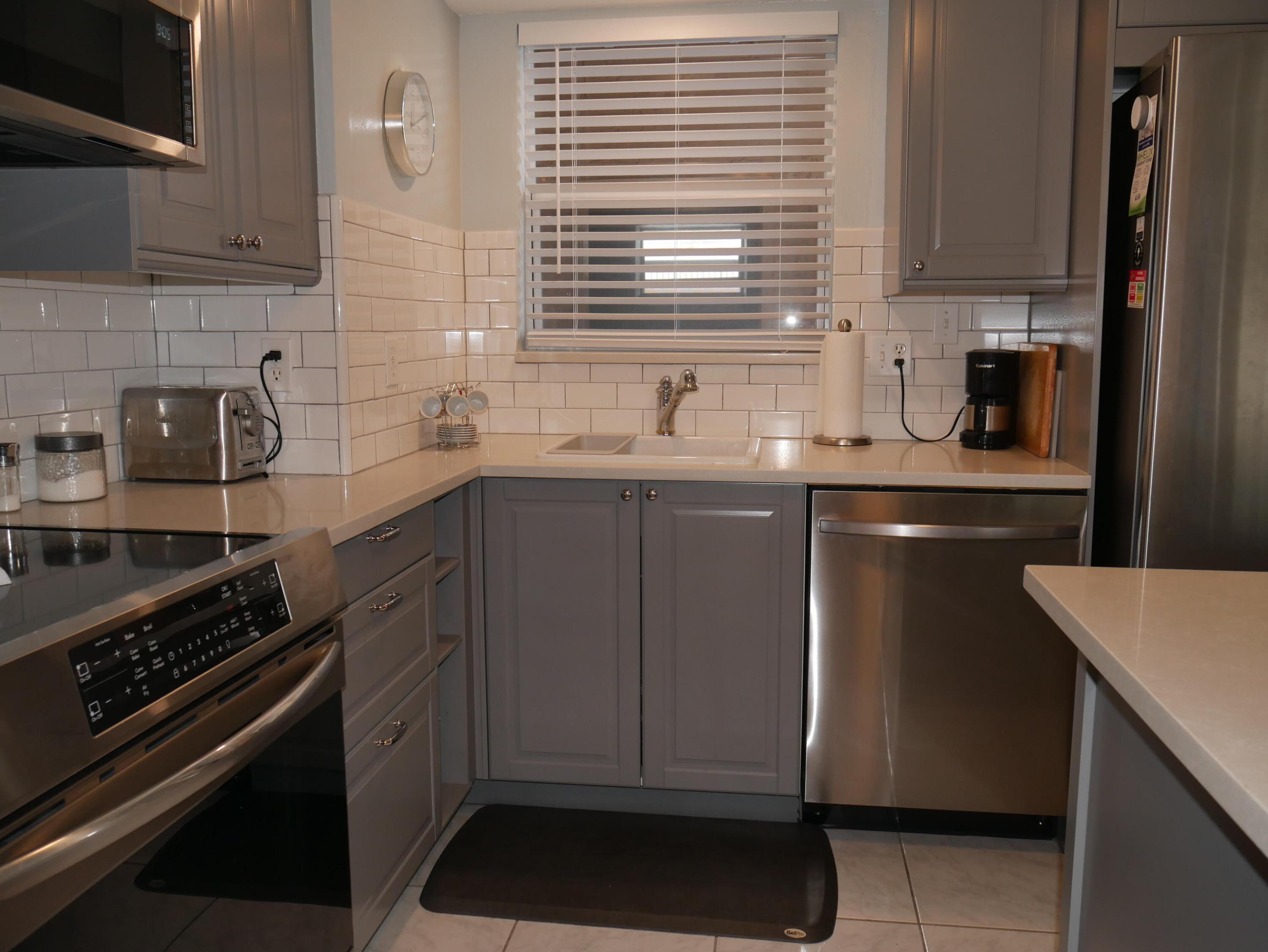 LAKESIDE VILLAGE CONDO 8 - Residential