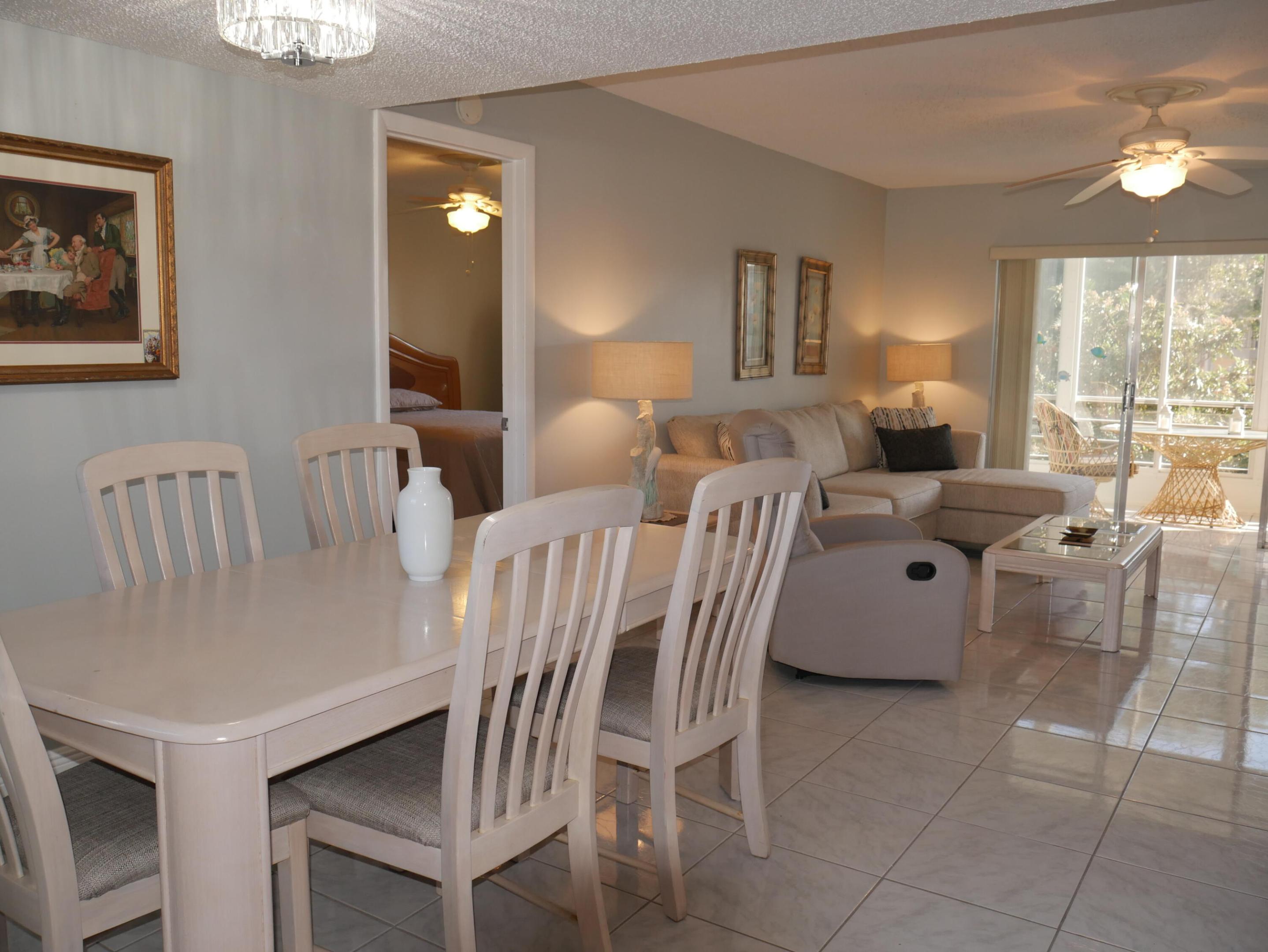 721 Lori Drive 208, Palm Springs, FL, 33461/$119,000 2 721 Lori Drive 208