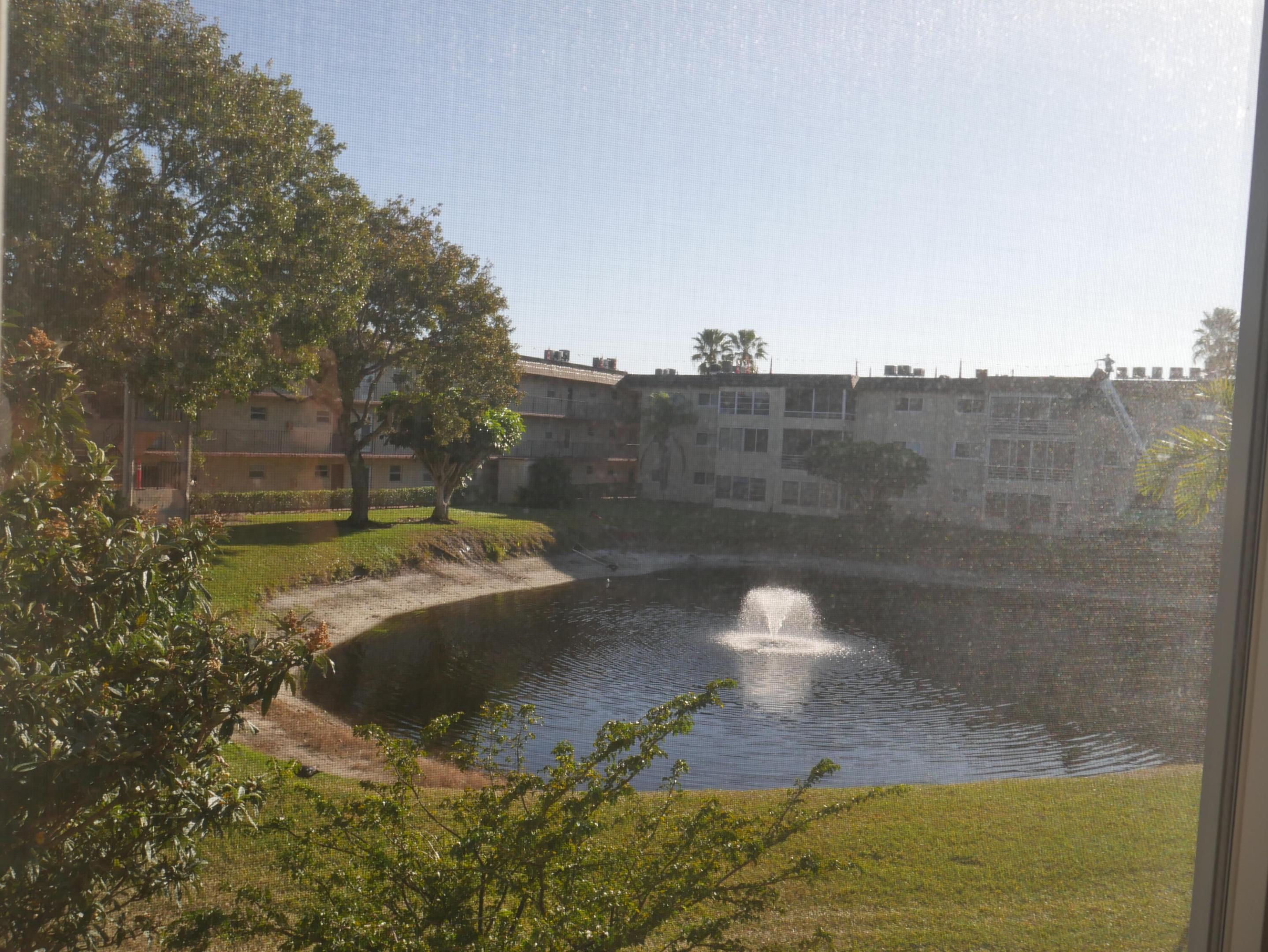 721 Lori Drive 208, Palm Springs, FL, 33461/$119,000 3 721 Lori Drive 208