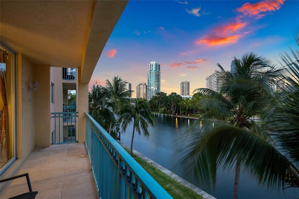 Hallandale Yacht Club - Residential