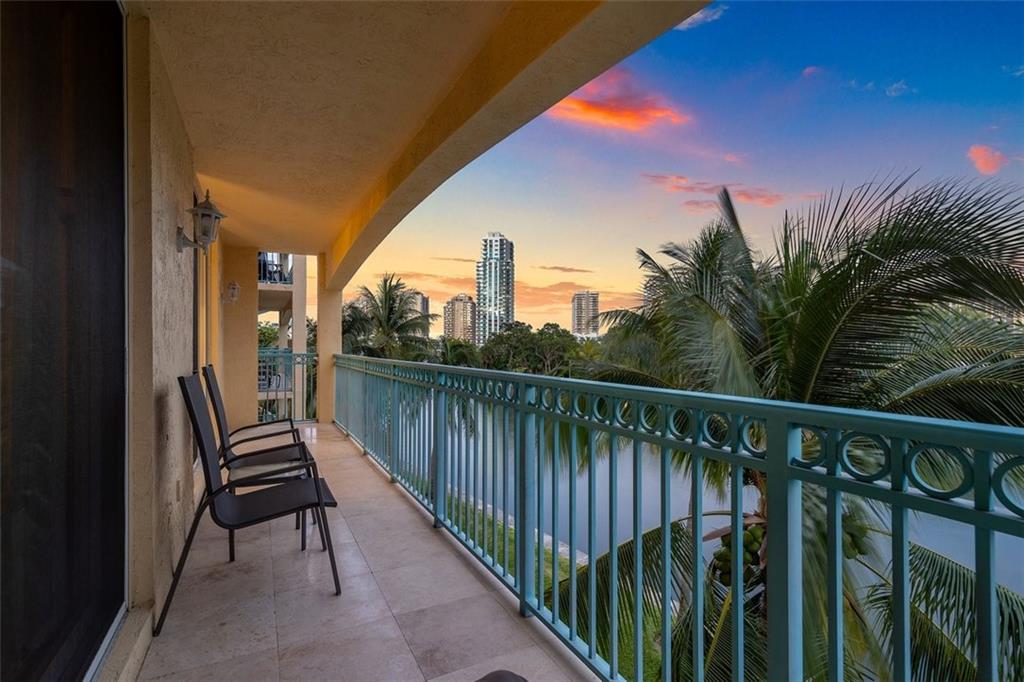 Hallandale Yacht Club - Residential