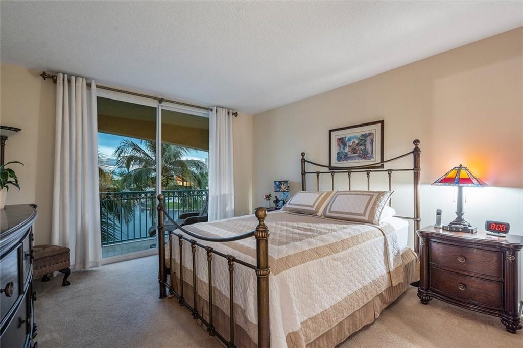 Hallandale Yacht Club - Residential