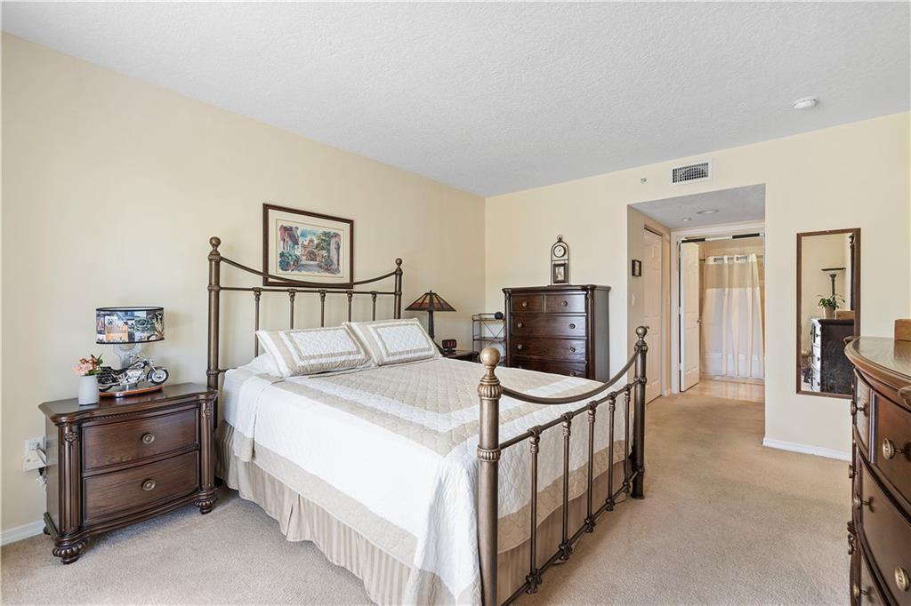 Hallandale Yacht Club - Residential