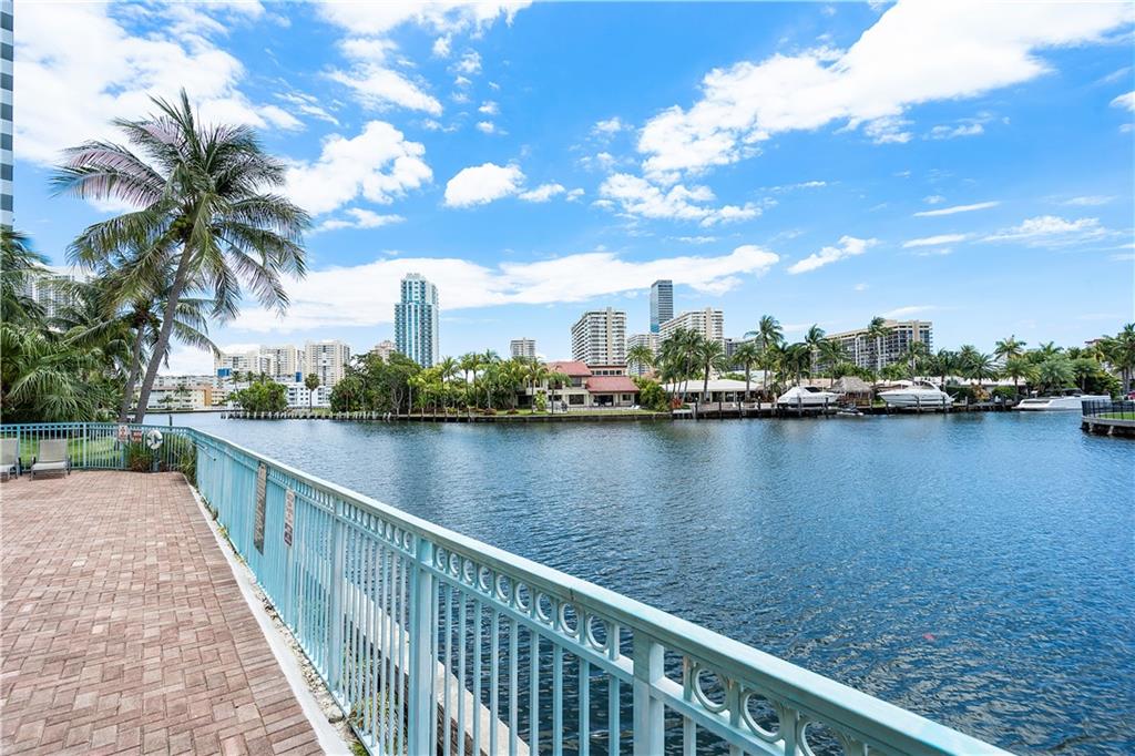Hallandale Yacht Club - Residential