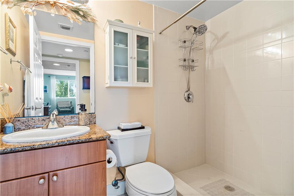 Hallandale Yacht Club - Residential