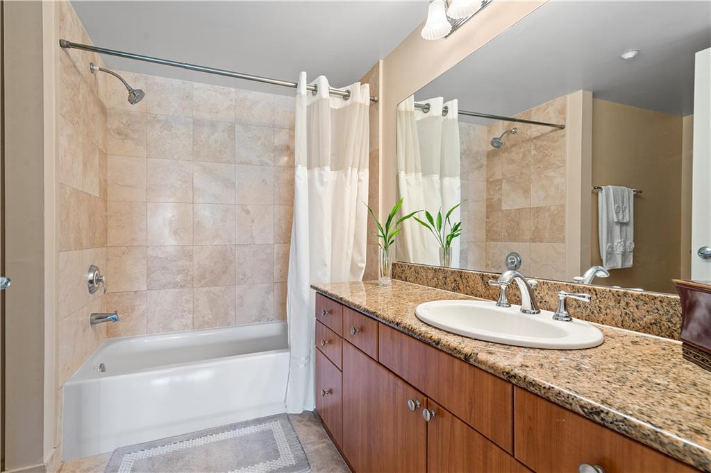 Hallandale Yacht Club - Residential