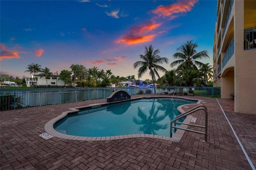 Hallandale Yacht Club - Residential