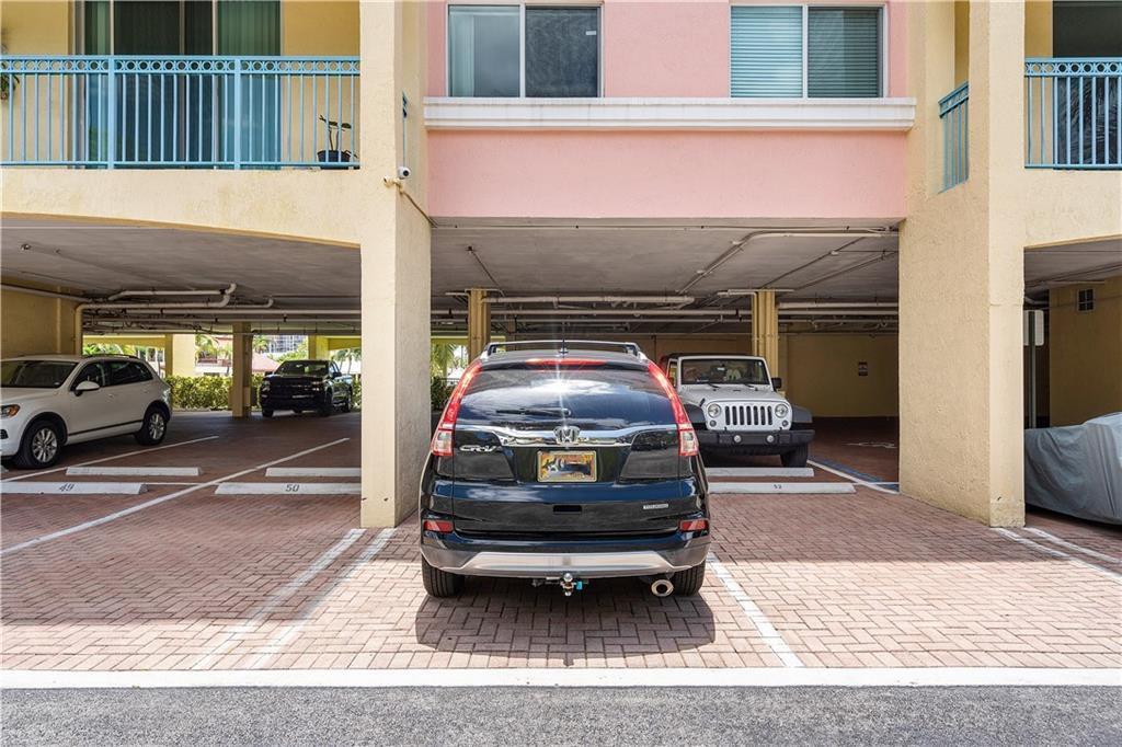 Hallandale Yacht Club - Residential