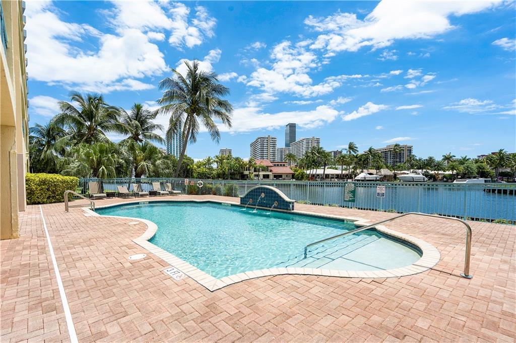 Hallandale Yacht Club - Residential